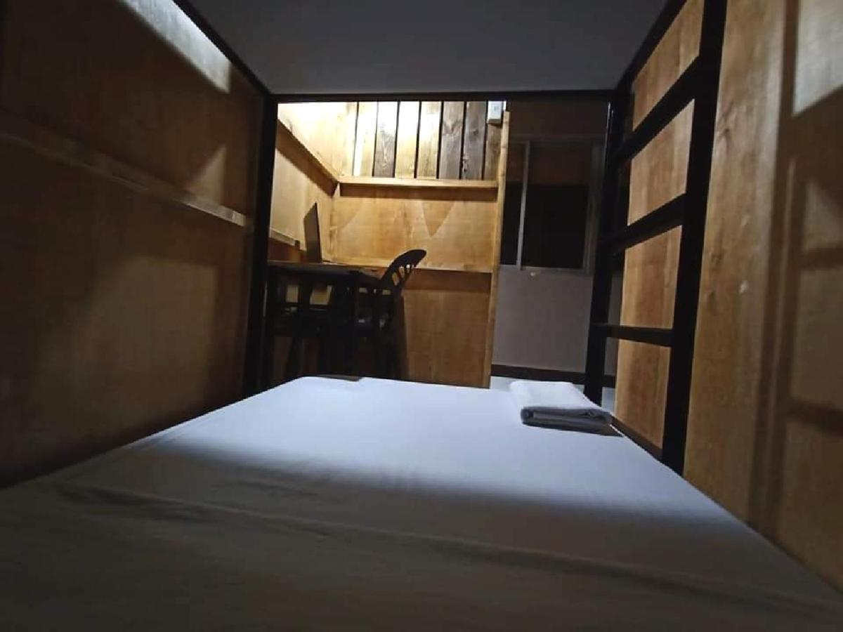 Manila Nomads Hostel Маніла Екстер'єр фото